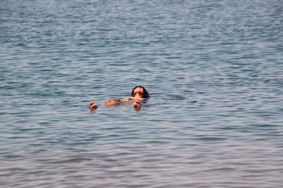 死海