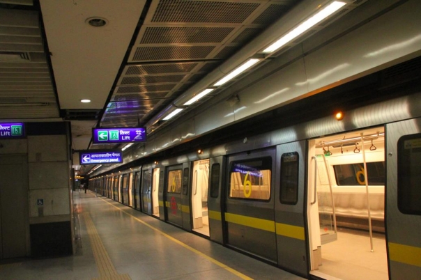 インド　電車
