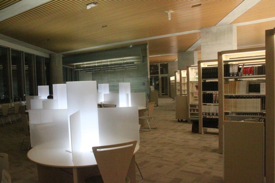 明治大学和泉図書館 明治大学和泉図書館