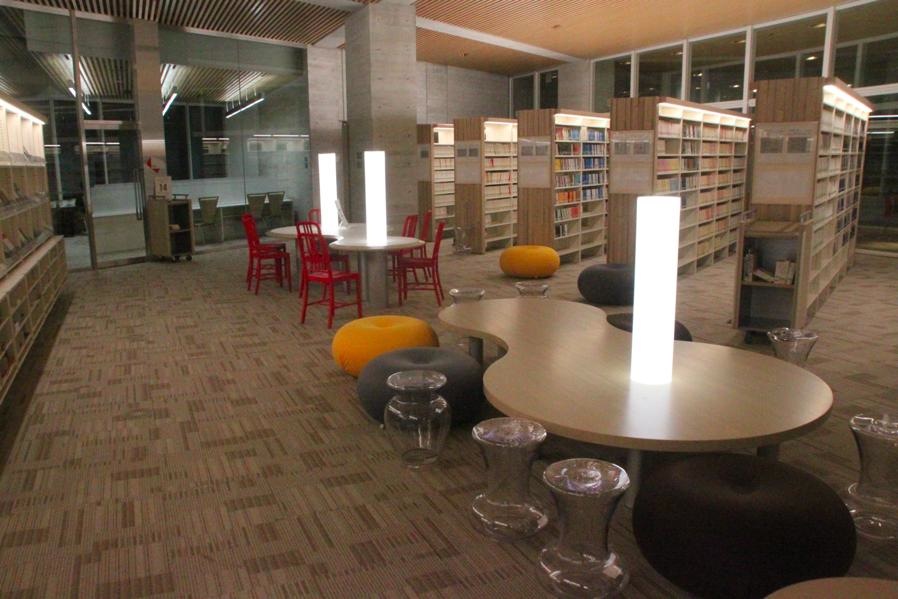明治大学和泉図書館 明治大学和泉図書館